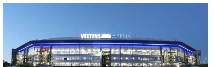 开云娱乐平台-图片报：沙尔克球场厕所发现一具尸体，65岁老人疑似突发疾病去世